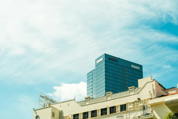 Boostez votre marque avec des parapluies publicitaires durables