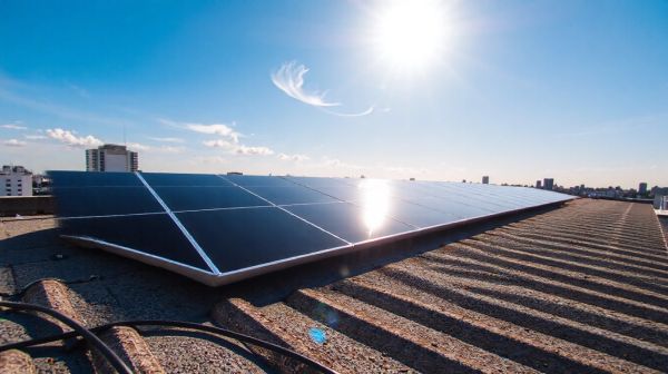 Avantages d'installer des panneaux solaires avant 2026